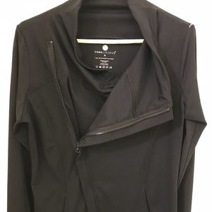 Yoga long sleeve zip up. Brand: Yogalicious
